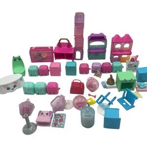 Mixed Lot Of Shopkins Happy Places Shoppies, Shopkins + Accessories 40 + Pieces